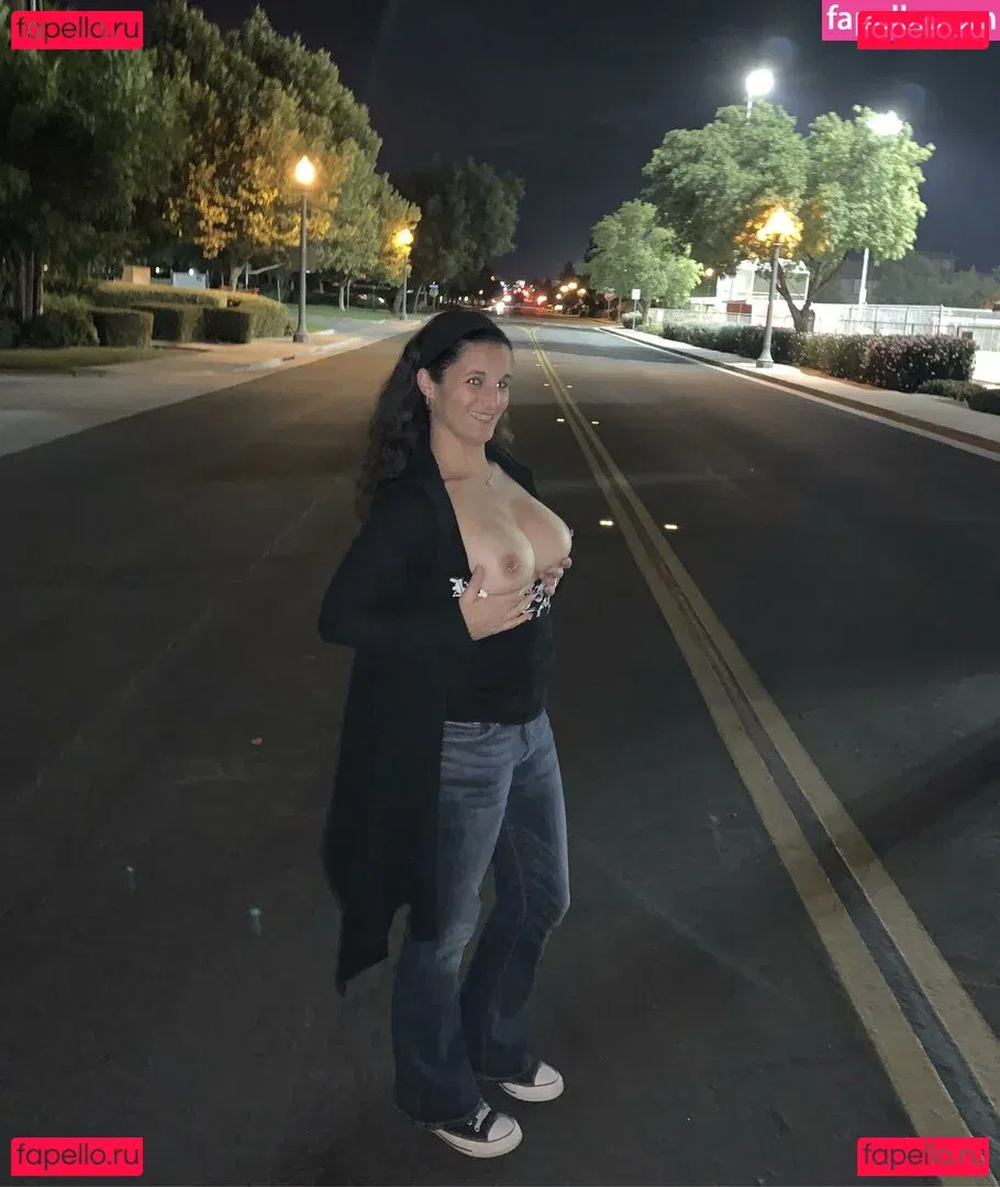 Mrs. Badass Onlyfans Photo Gallery 