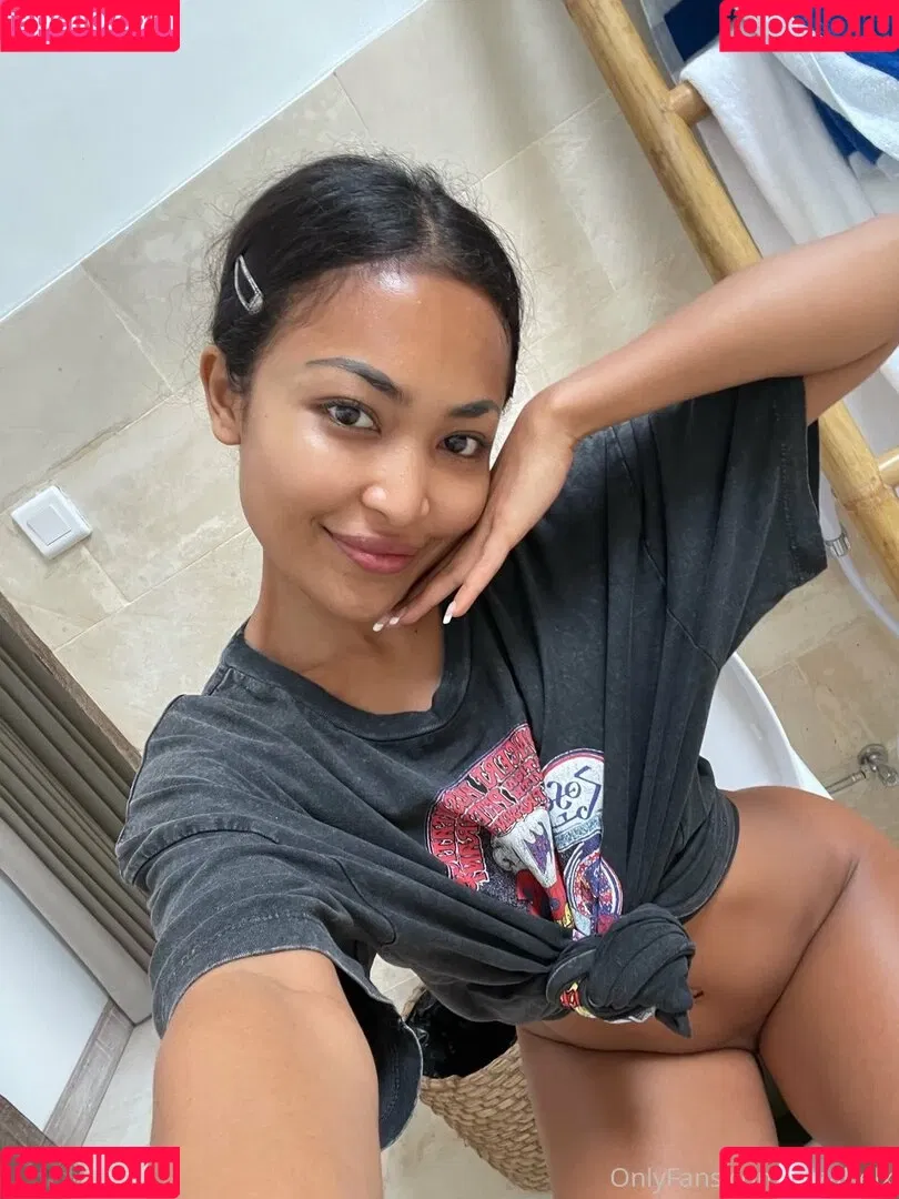 Erzabel Onlyfans Photo Gallery 