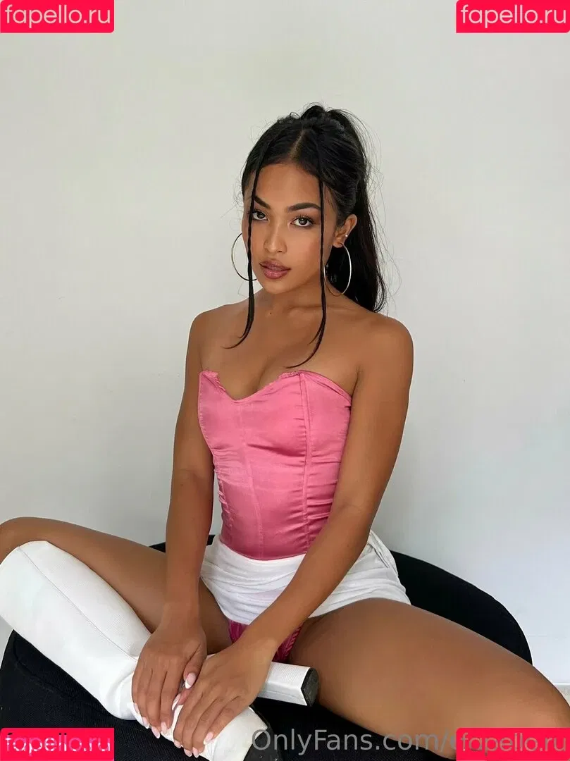 Erzabel Onlyfans Photo Gallery 