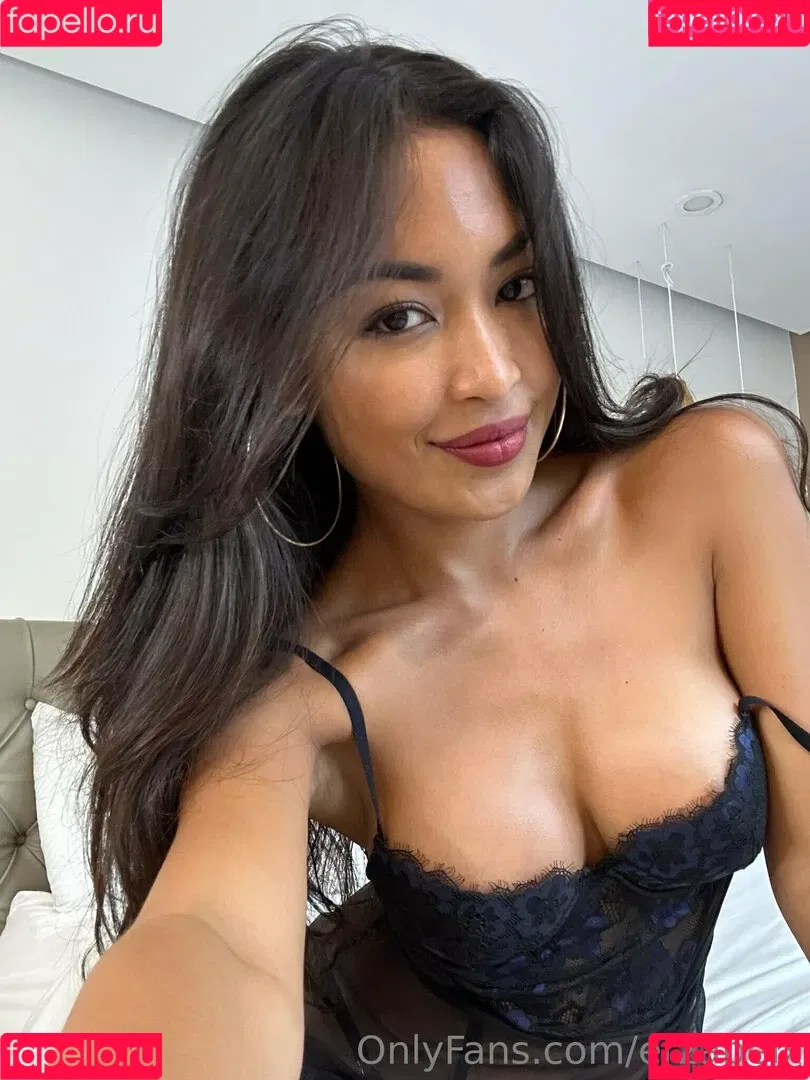Erzabel Onlyfans Photo Gallery 