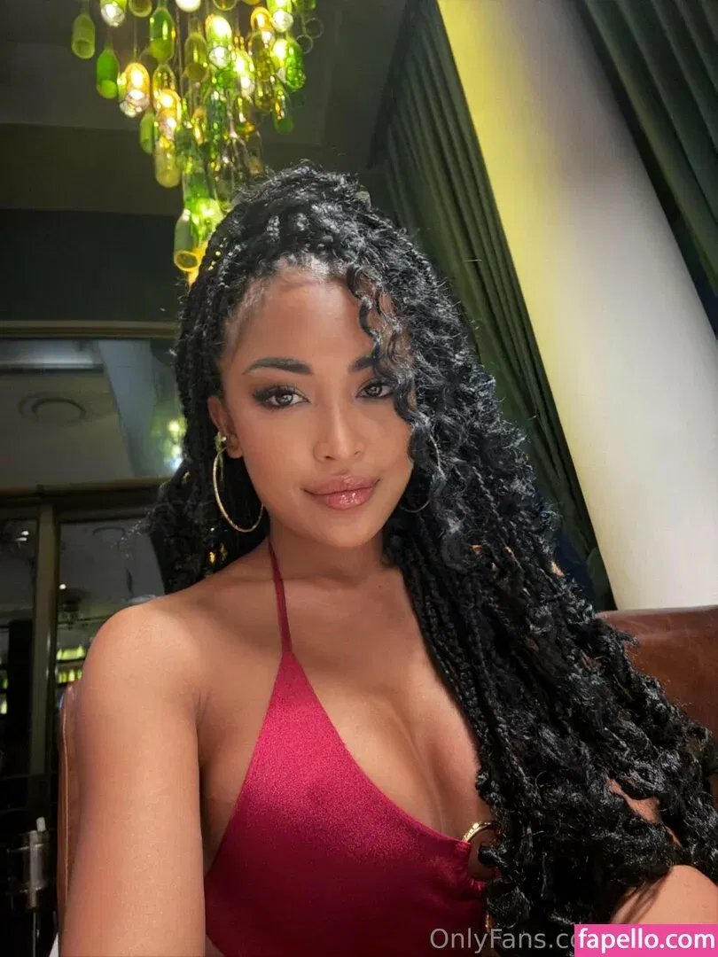 Erzabel Onlyfans Photo Gallery 