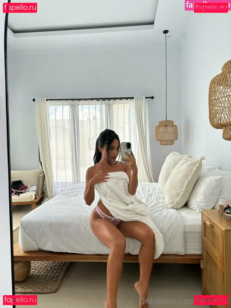 Erzabel Onlyfans Photo Gallery 