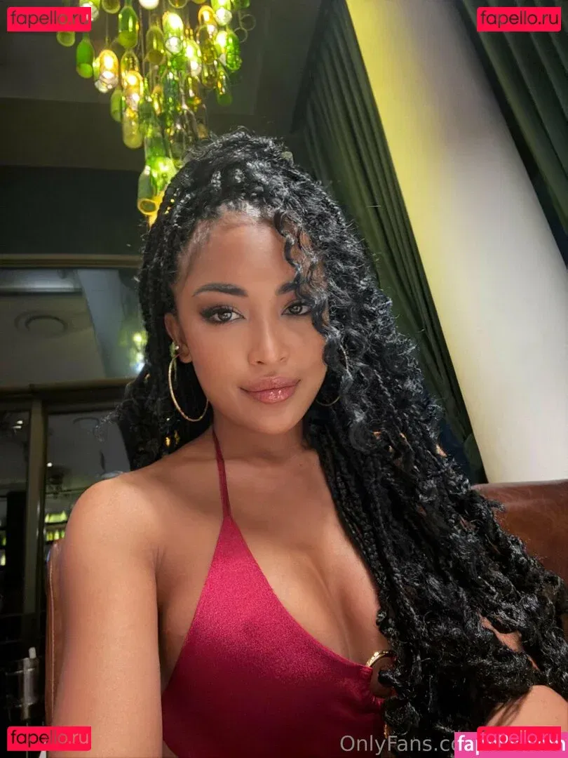 Erzabel Onlyfans Photo Gallery 