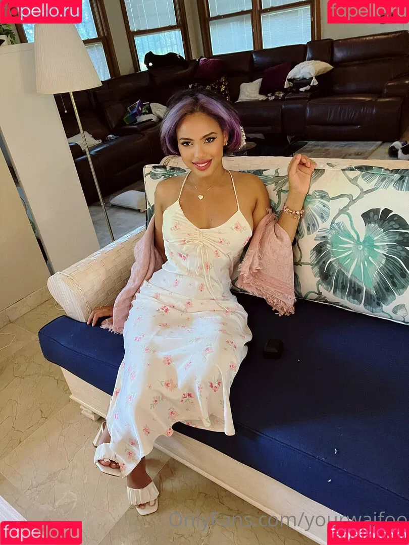 yourwaifoo Onlyfans Photo Gallery 