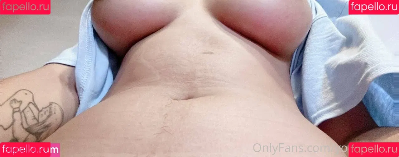 yourwaifoo Onlyfans Photo Gallery 