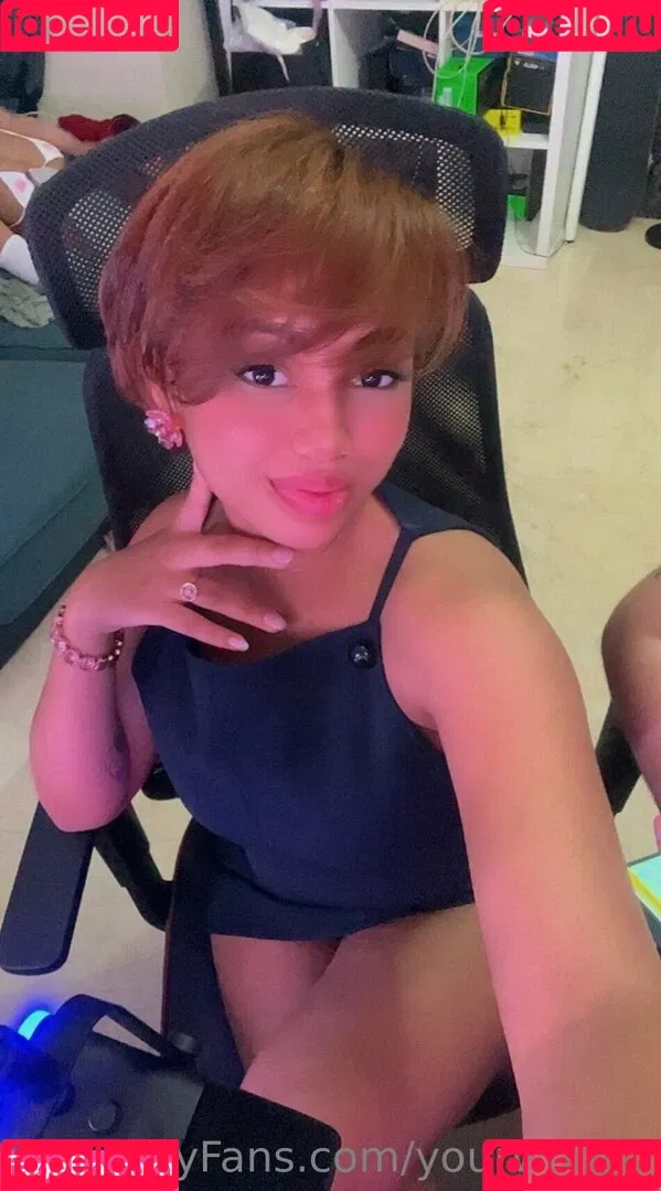 yourwaifoo Onlyfans Photo Gallery 