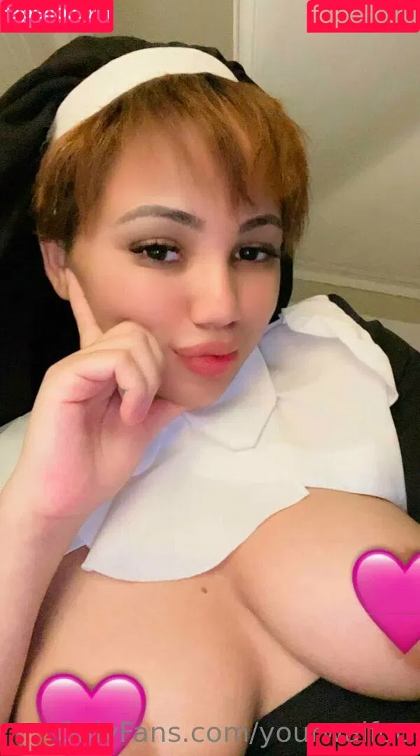 yourwaifoo Onlyfans Photo Gallery 