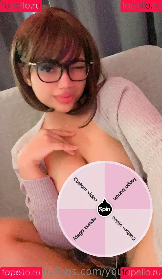 yourwaifoo Onlyfans Photo Gallery 