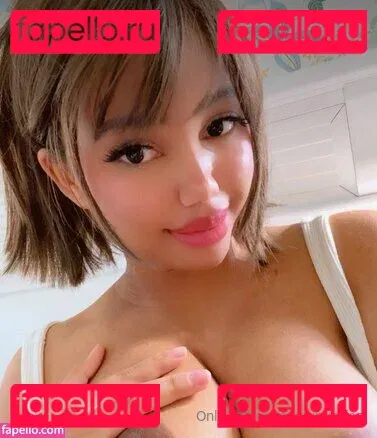 yourwaifoo Onlyfans Photo Gallery 