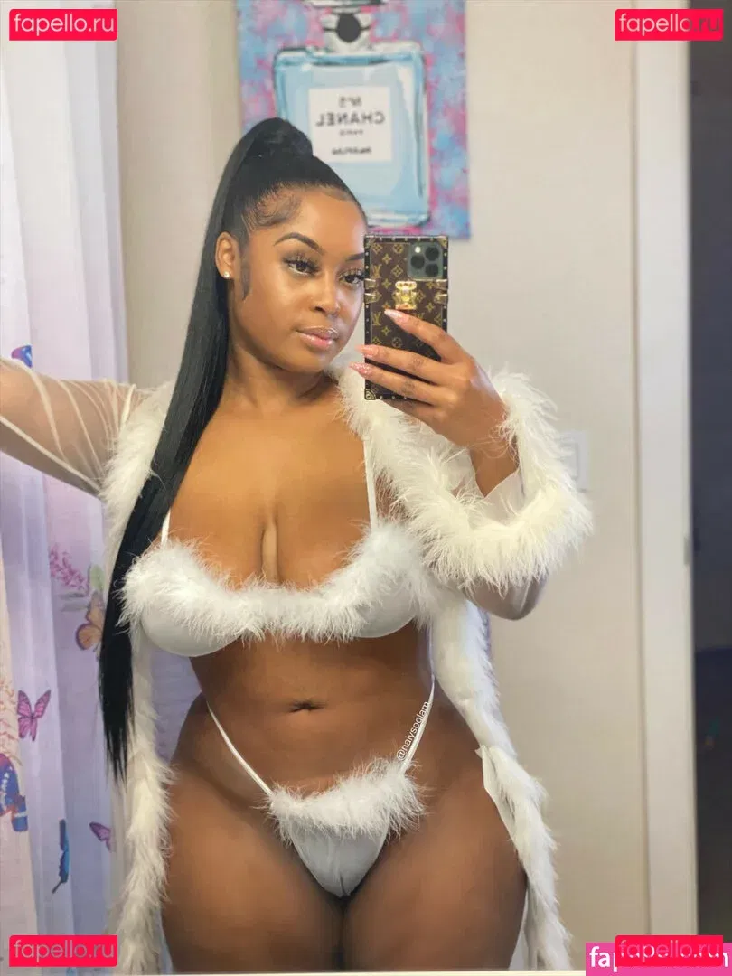 NaiySoGlam Onlyfans Photo Gallery 