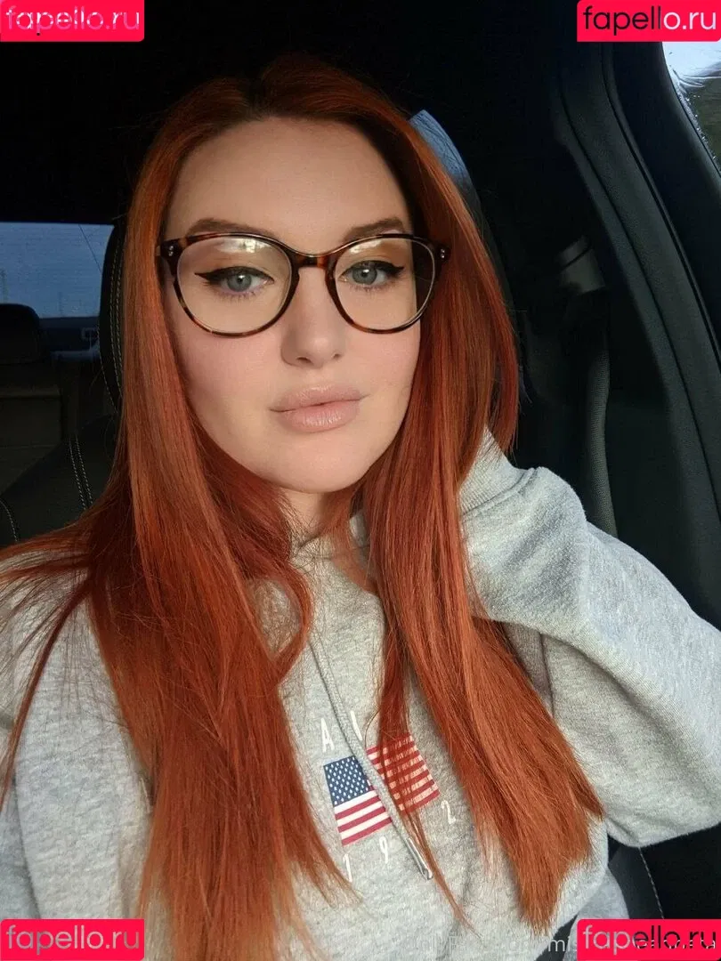 missredheadbeta Onlyfans Photo Gallery 