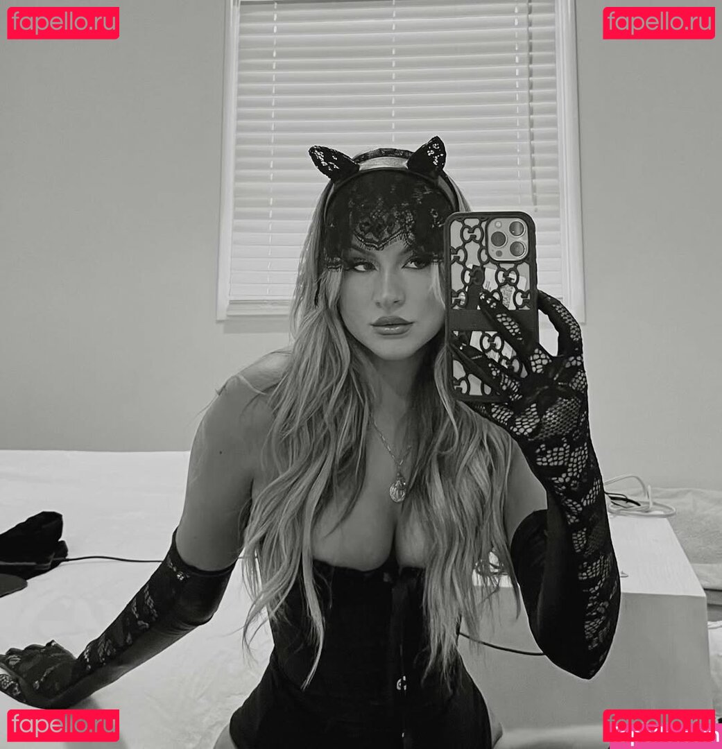Fiona Belle Nude Onlyfans Photo 13