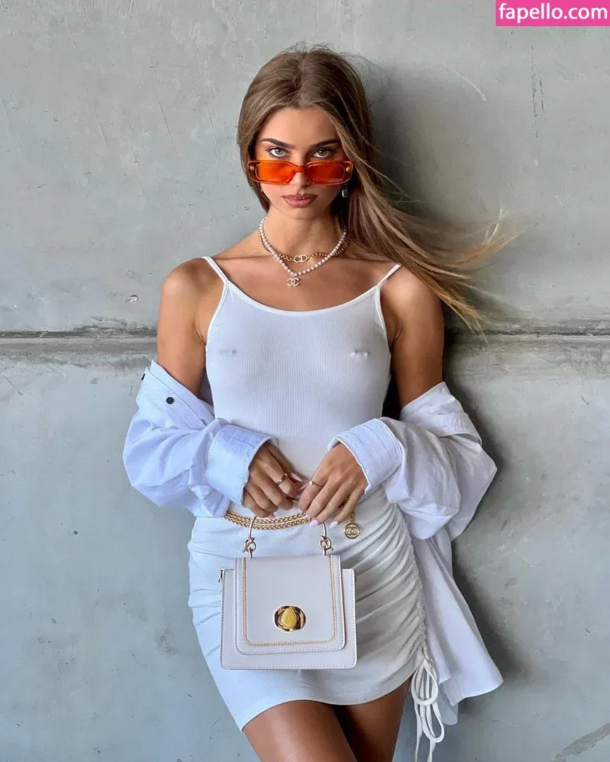 Sarah Leonardd Onlyfans Photo Gallery 