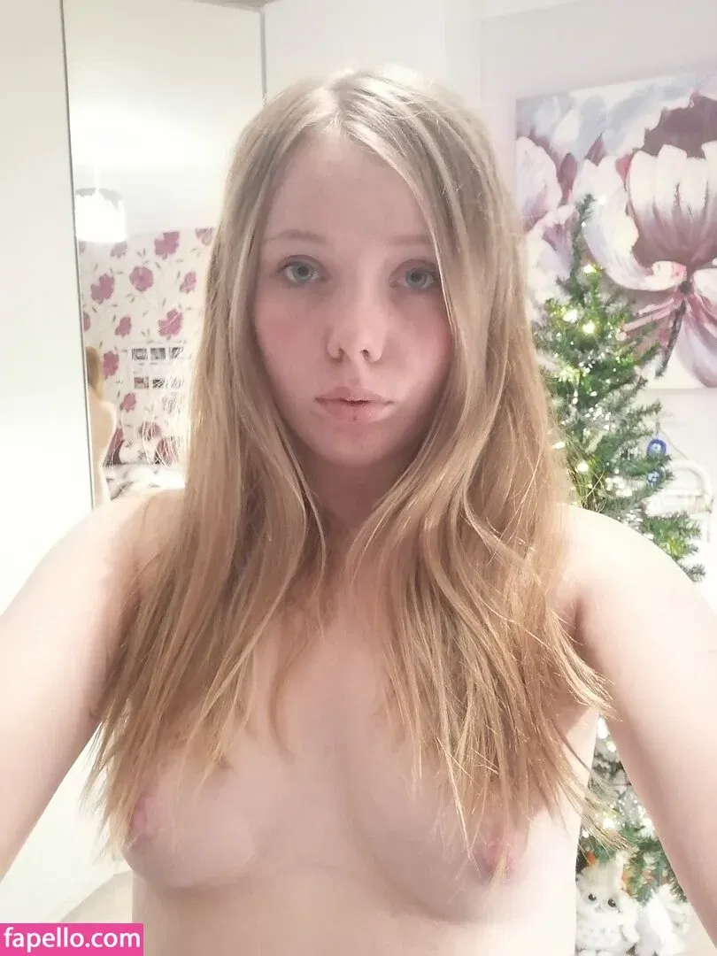 justanuptowngirl Onlyfans Photo Gallery 