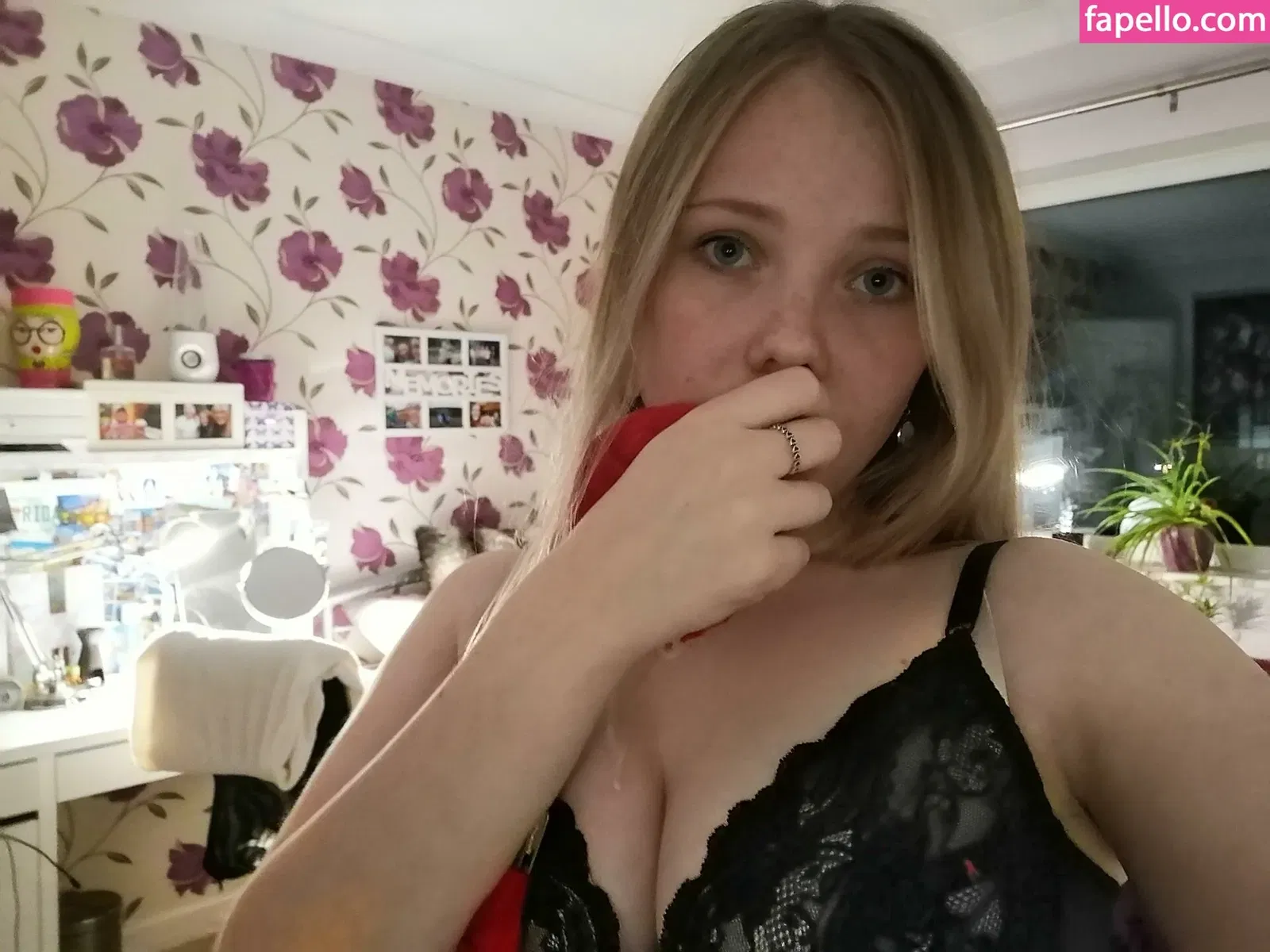 justanuptowngirl Onlyfans Photo Gallery 