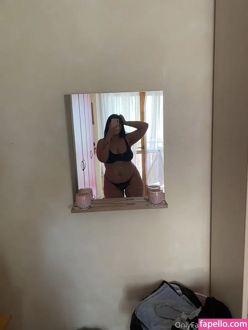 Raxien Onlyfans Photo Gallery 