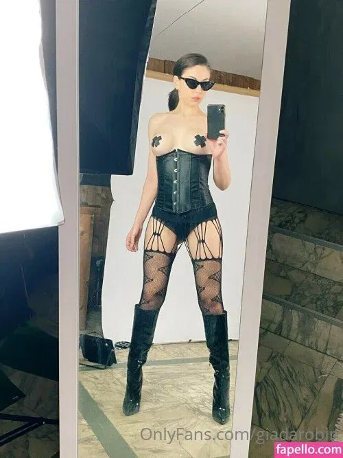 gweda Onlyfans Photo Gallery 