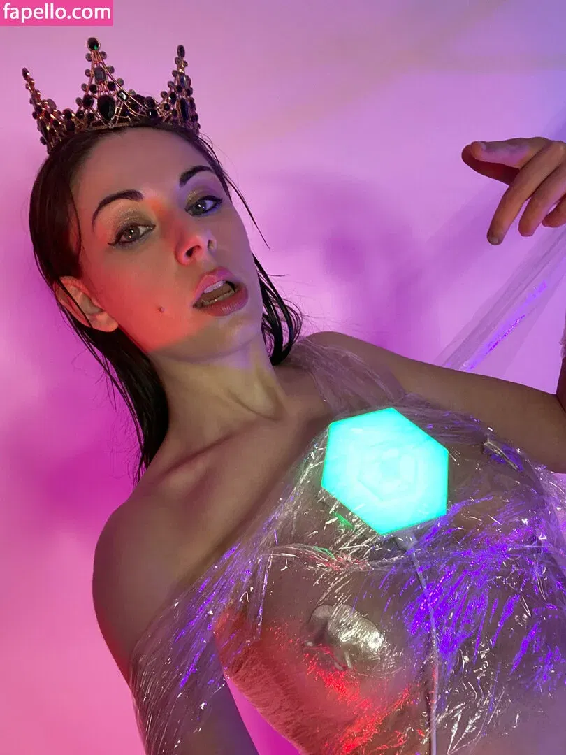 gweda Onlyfans Photo Gallery 