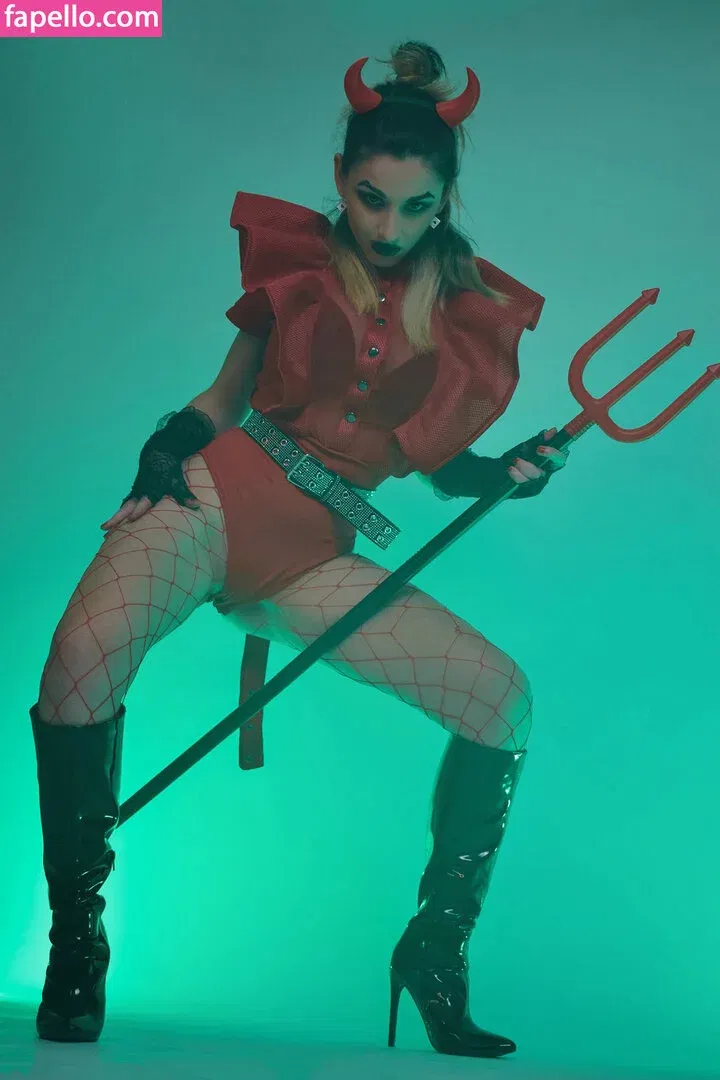 gweda Onlyfans Photo Gallery 