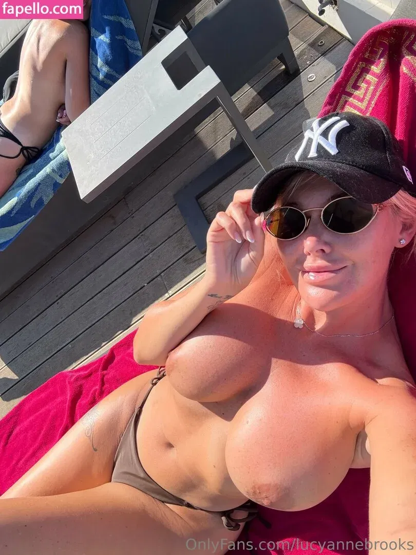 lucyannebrooks Onlyfans Photo Gallery 