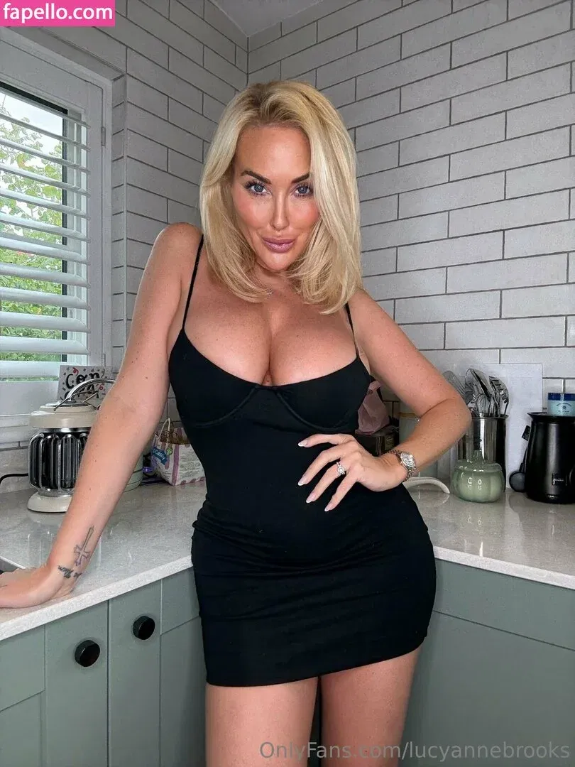 lucyannebrooks Onlyfans Photo Gallery 
