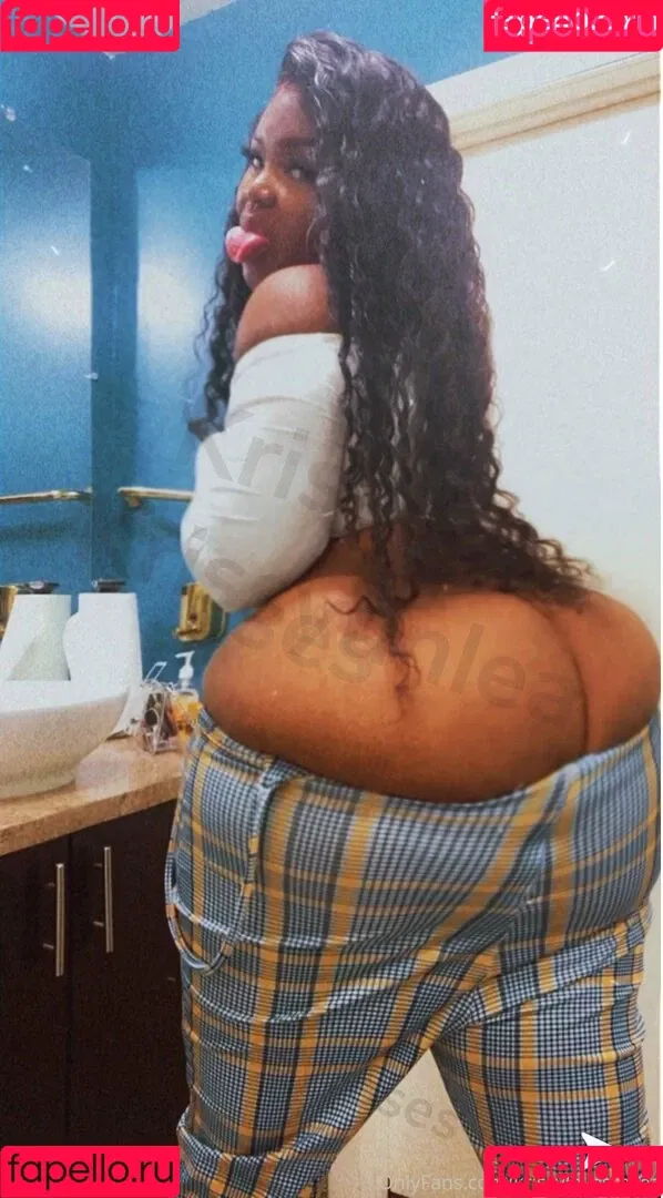 Krissylovesroses Onlyfans Photo Gallery 