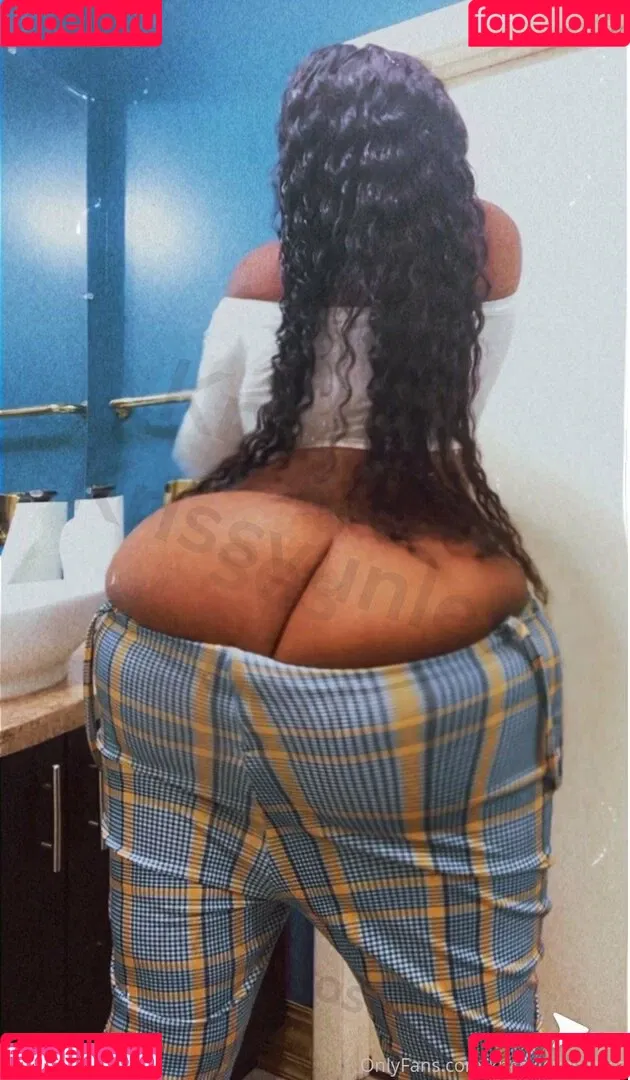 Krissylovesroses Onlyfans Photo Gallery 