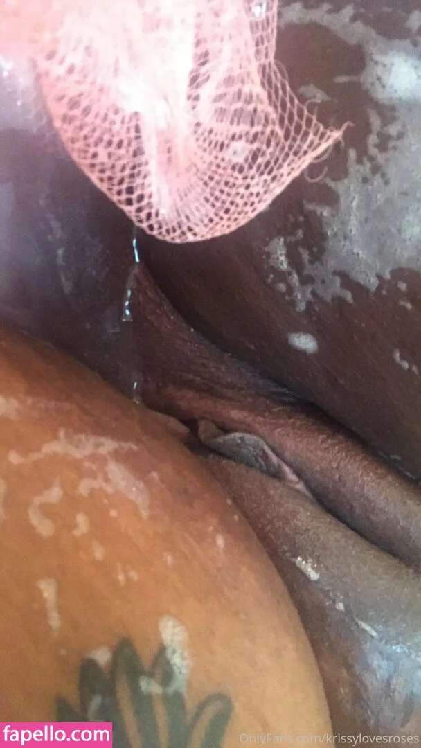 Krissylovesroses Onlyfans Photo Gallery 