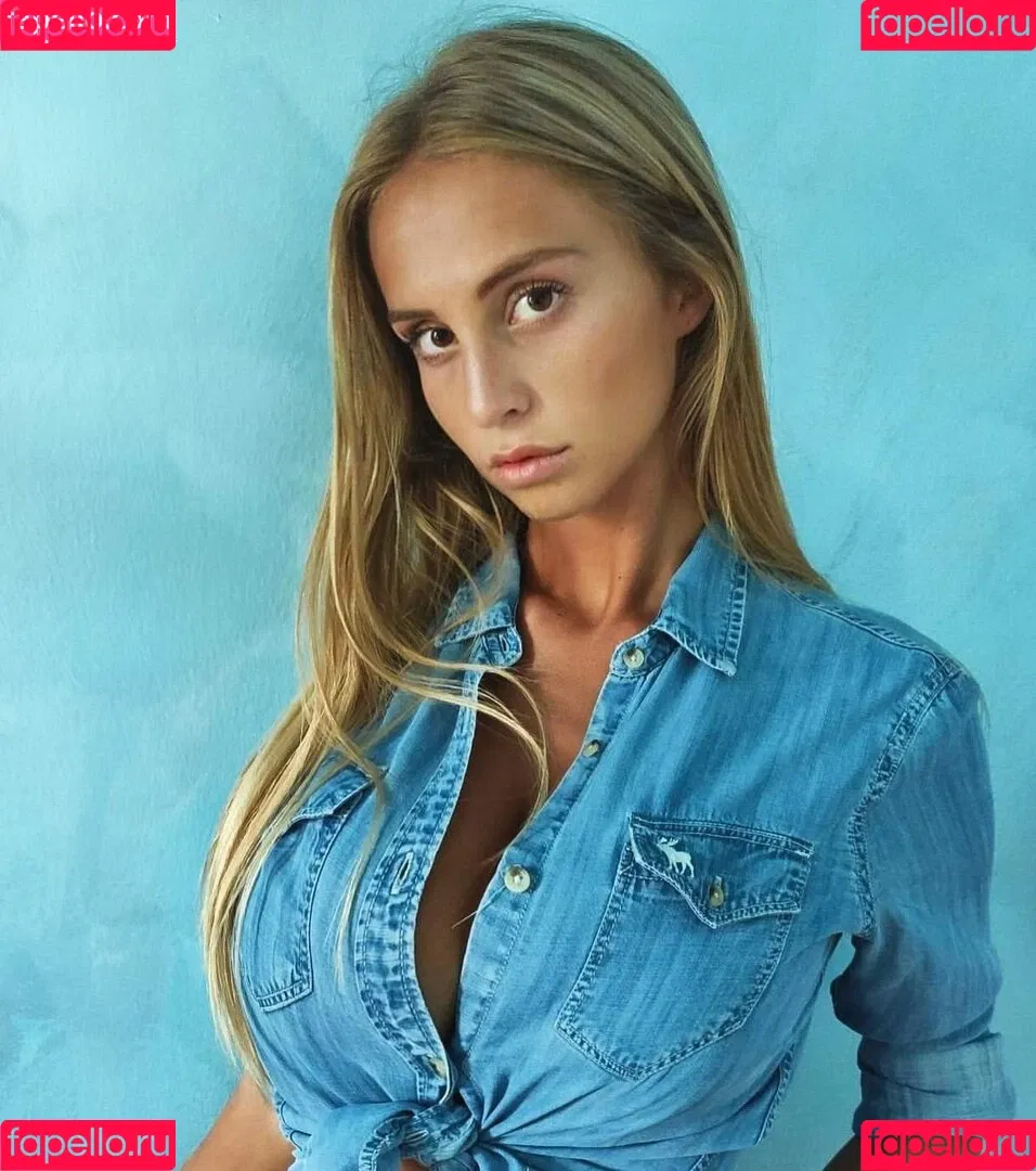 Maria Arreghini Onlyfans Photo Gallery 