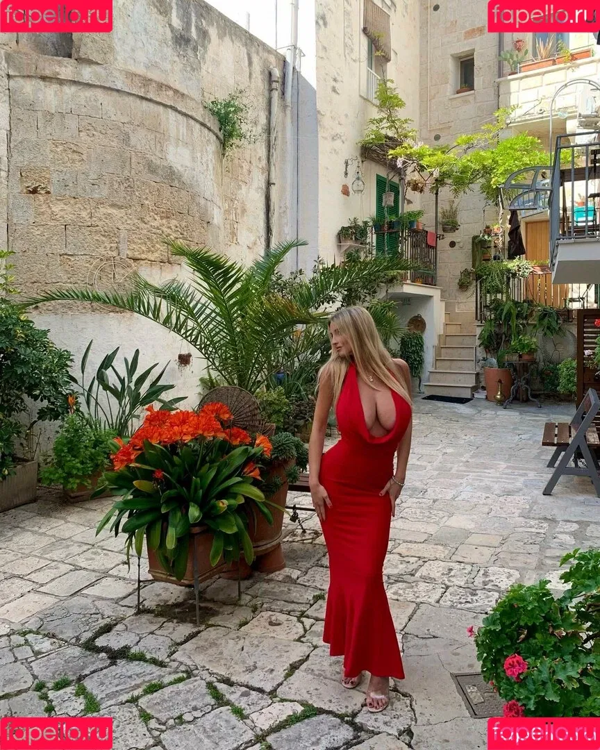Maria Arreghini Onlyfans Photo Gallery 