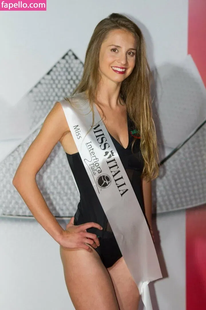 Maria Arreghini Onlyfans Photo Gallery 