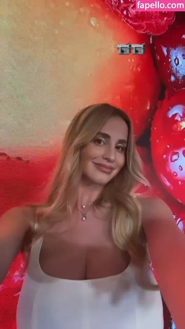 Maria Arreghini Onlyfans Photo Gallery 