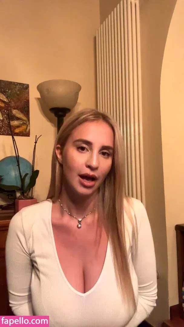 Maria Arreghini Onlyfans Photo Gallery 