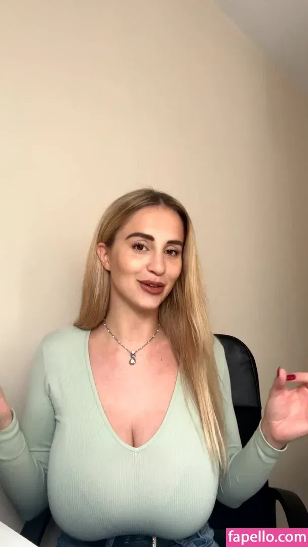 Maria Arreghini Onlyfans Photo Gallery 