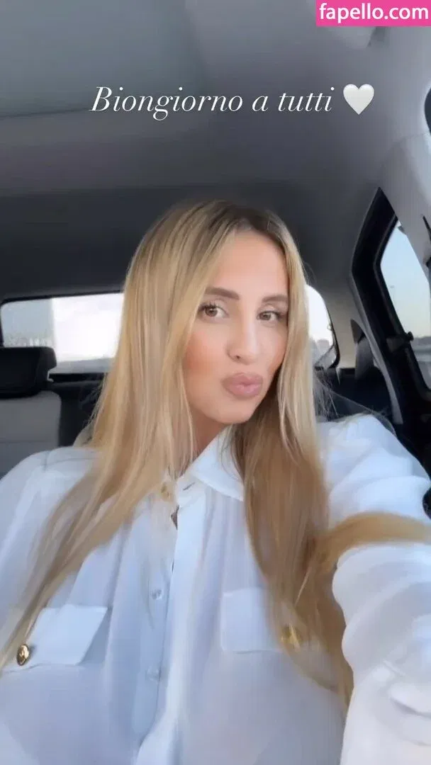 Maria Arreghini Onlyfans Photo Gallery 