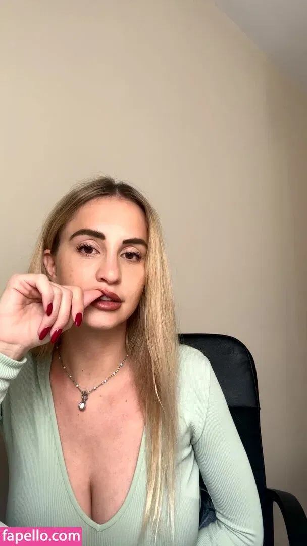 Maria Arreghini Onlyfans Photo Gallery 