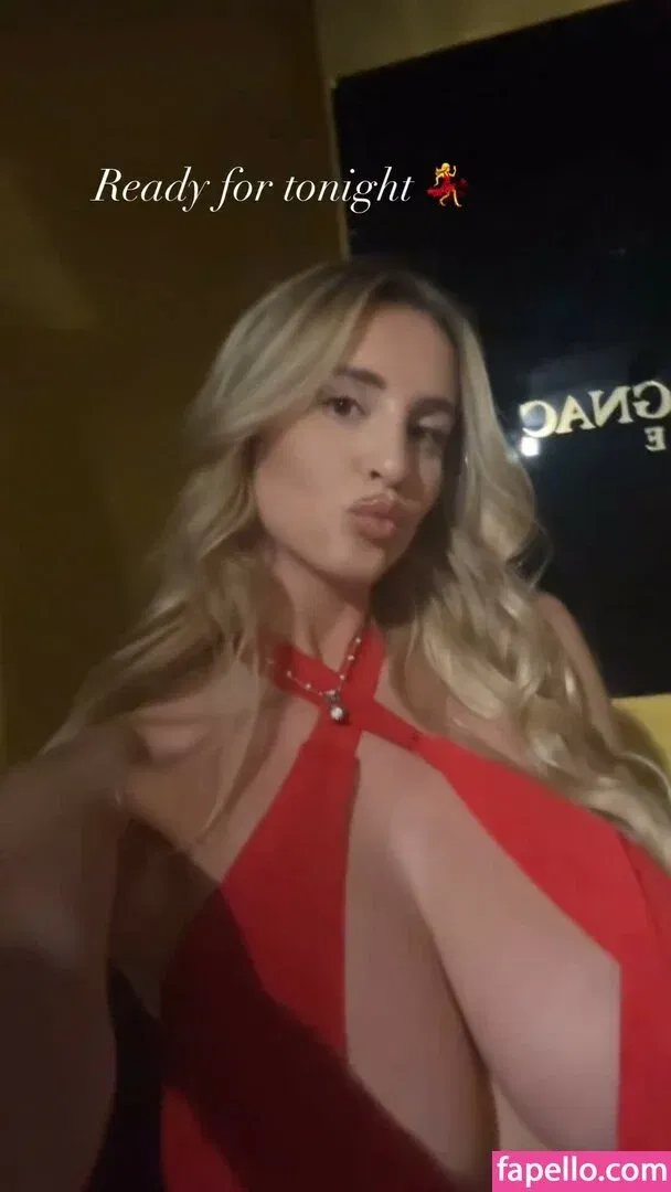 Maria Arreghini Onlyfans Photo Gallery 