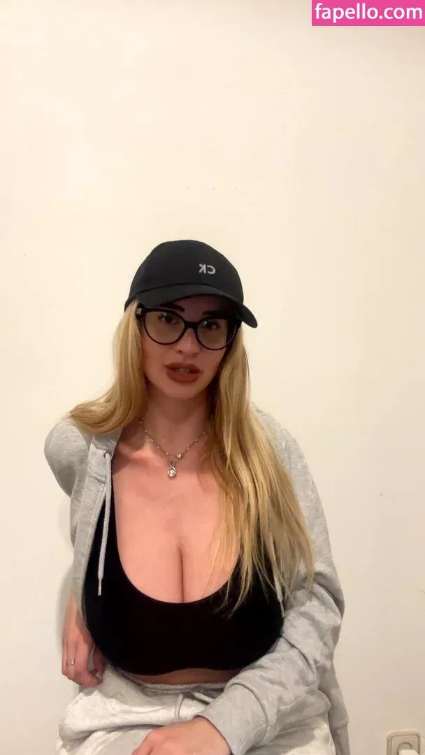 Maria Arreghini Onlyfans Photo Gallery 