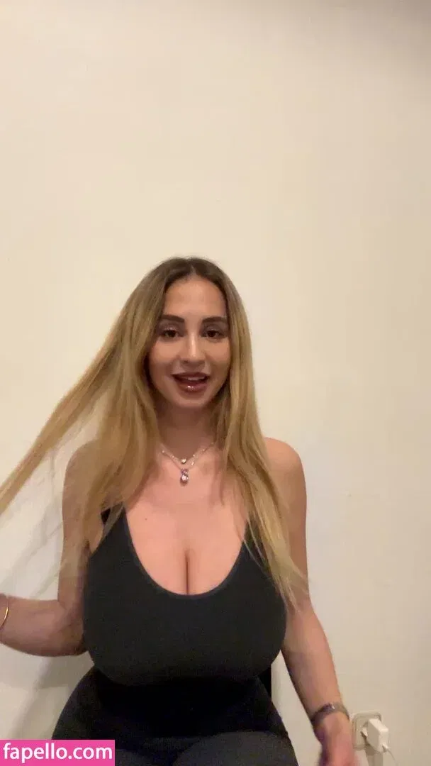 Maria Arreghini Onlyfans Photo Gallery 