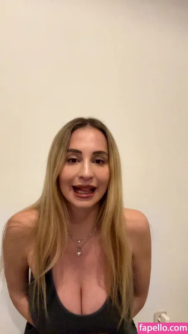 Maria Arreghini Onlyfans Photo Gallery 