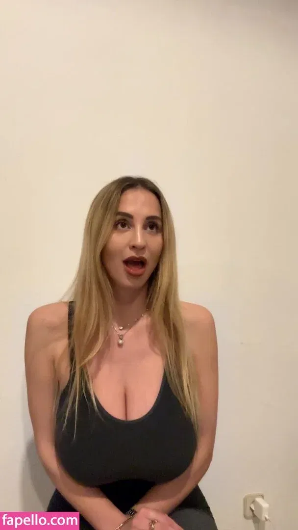 Maria Arreghini Onlyfans Photo Gallery 