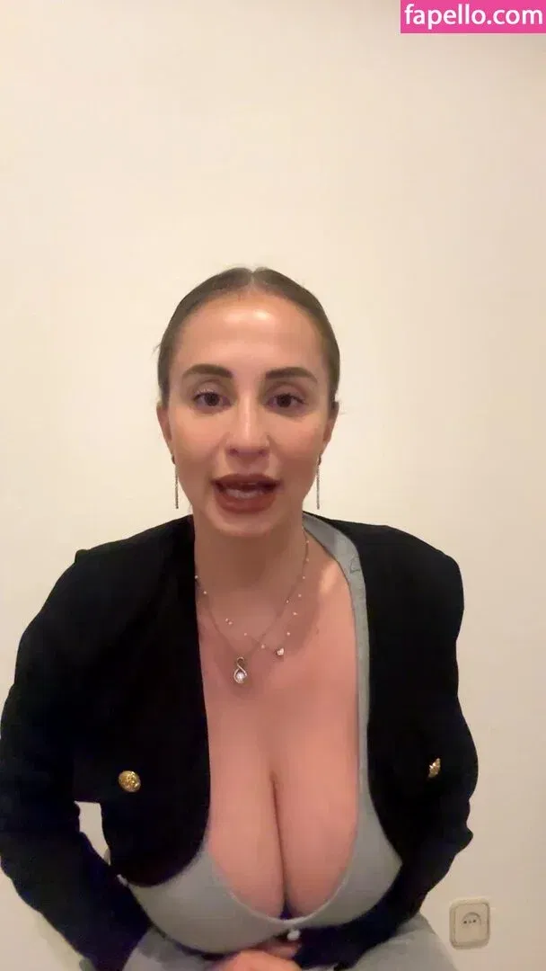 Maria Arreghini Onlyfans Photo Gallery 