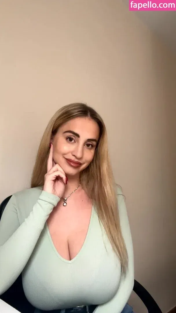 Maria Arreghini Onlyfans Photo Gallery 