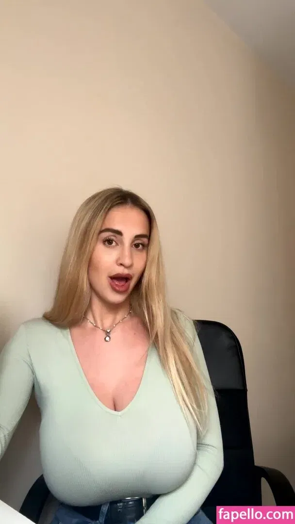 Maria Arreghini Onlyfans Photo Gallery 