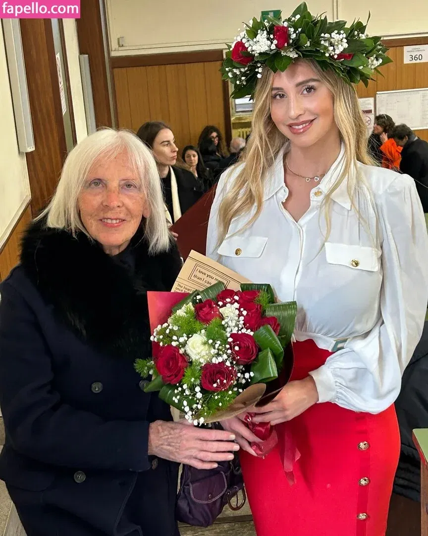 Maria Arreghini Onlyfans Photo Gallery 