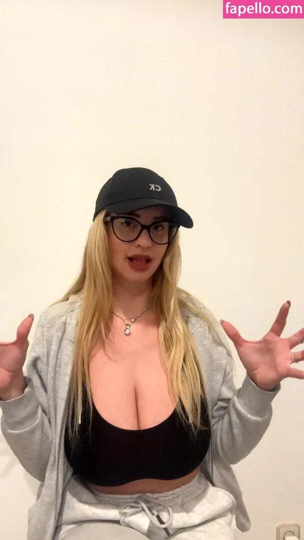 Maria Arreghini Onlyfans Photo Gallery 