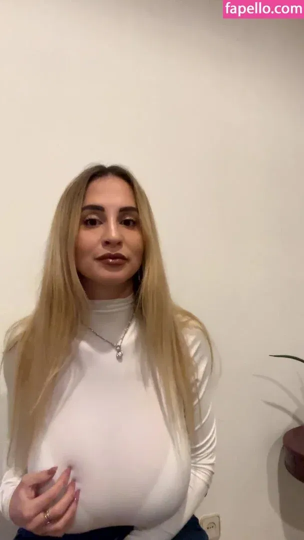 Maria Arreghini Onlyfans Photo Gallery 