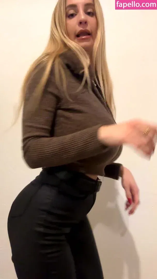 Maria Arreghini Onlyfans Photo Gallery 