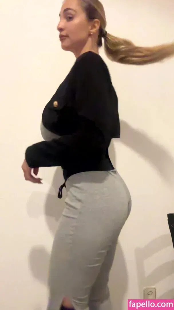 Maria Arreghini Onlyfans Photo Gallery 