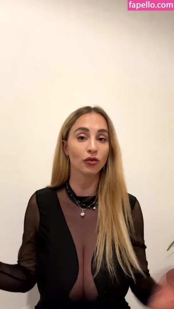 Maria Arreghini Onlyfans Photo Gallery 